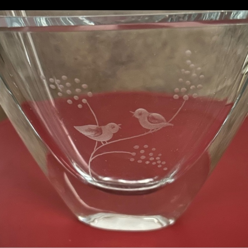 Strombergshyttan Crystal Bird Vase mint condition